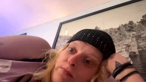 boobookittyfuxx online show from April 13, 7:58 am