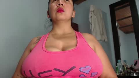 Snapshot of boobs_helling_ chatting on December 20, 8:34 pm Luciana independent model online show from December 20, 8:34 pm
