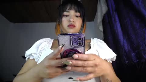 Snapshot of boobs_magic chatting on April 24, 10:23 pm KIM online show from April 24, 10:23 pm