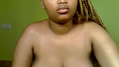 Snapshot of boobsbeb chatting on June 8, 9:53 am boobsbeb online show from June 8, 9:53 am