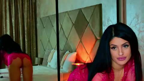 Mila online show from April 17, 10:35 pm