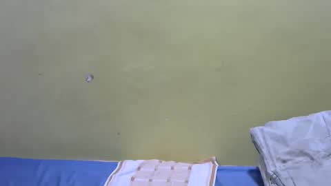 Snapshot of booby_girl01 chatting on April 9, 9:04 am booby_girl01 online show from April 9, 9:04 am