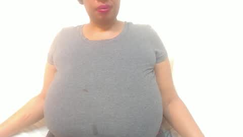 Snapshot of boobyqueen24 chatting on April 21, 1:42 am boobyqueen online show from April 21, 1:42 am