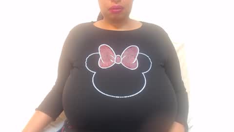 Snapshot of boobyqueen24 chatting on April 28, 6:24 pm boobyqueen online show from April 28, 6:24 pm