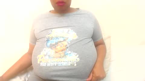 Snapshot of boobyqueen24 chatting on April 30, 12:33 pm boobyqueen online show from April 30, 12:33 pm