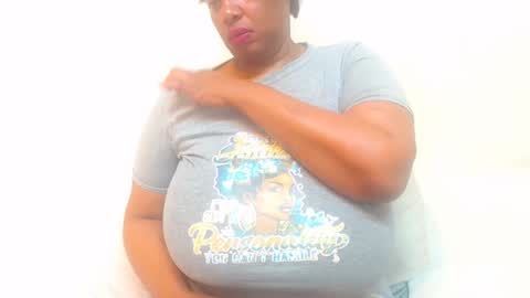 Snapshot of boobyqueen24 chatting on May 4, 2:13 pm boobyqueen online show from May 4, 2:13 pm