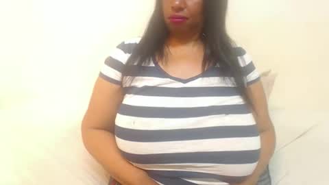 Snapshot of boobyqueen24 chatting on May 26, 4:58 pm boobyqueen online show from May 26, 4:58 pm