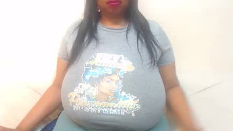 Snapshot of boobyqueen24 chatting on May 31, 6:20 pm boobyqueen online show from May 31, 6:20 pm