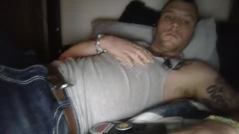 Snapshot of boogieflexxx chatting on January 6, 10:37 pm boogieflexxx online show from January 6, 10:37 pm