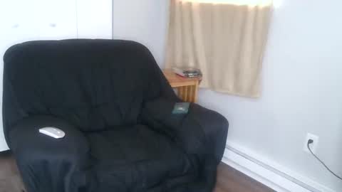 Snapshot of boogieflexxx chatting on October 15, 1:55 pm boogieflexxx online show from October 15, 1:55 pm