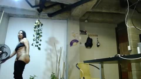 Snapshot of boom_ass_ chatting on May 14, 11:33 pm MARIANA online show from May 14, 11:33 pm