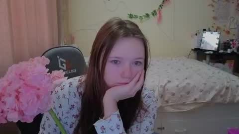 Snapshot of booozekirs_ chatting on June 19, 3:00 am Milena online show from June 19, 3:00 am