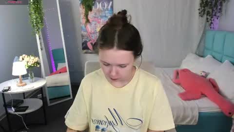 Snapshot of booozekirs_ chatting on June 22, 3:08 am Milena online show from June 22, 3:08 am
