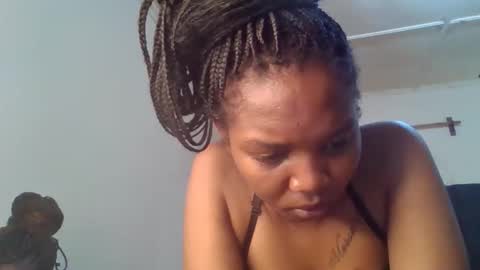 bootie_caramel online show from November 8, 8:36 am