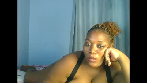 Snapshot of booty_panther chatting on October 6, 5:38 am sandrah online show from October 6, 5:38 am