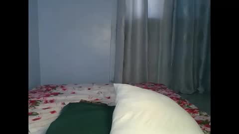 Snapshot of booty_panther chatting on October 25, 8:00 am sandrah online show from October 25, 8:00 am