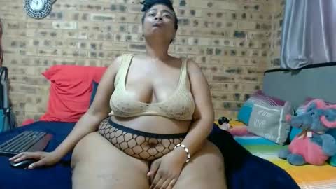 bootytwerkxxx online show from April 13, 11:16 am