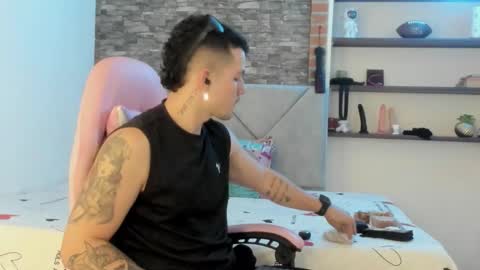 booyhott_ online show from January 15, 7:28 pm