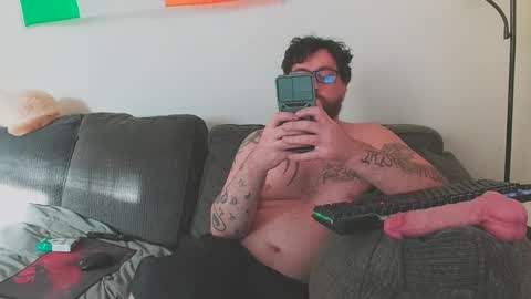 boredandirish21 online show from September 29, 8:13 pm