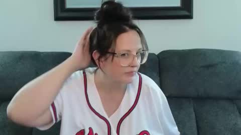 Snapshot of boredbustyhousewife chatting on May 19, 3:29 pm boredbustyhousewife online show from May 19, 3:29 pm