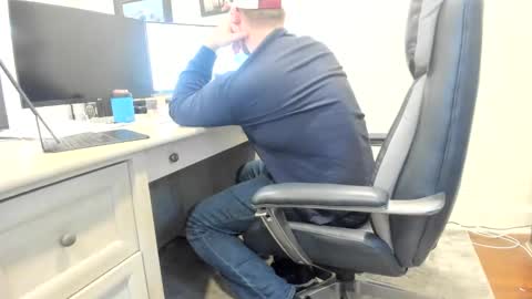 Snapshot of boredhorndog chatting on December 4, 6:06 pm Boredhorndog online show from December 4, 6:06 pm