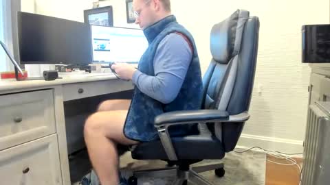 Snapshot of boredhorndog chatting on December 11, 5:04 pm Boredhorndog online show from December 11, 5:04 pm