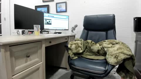 Snapshot of boredhorndog chatting on January 4, 2:14 am Boredhorndog online show from January 4, 2:14 am