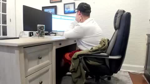 Snapshot of boredhorndog chatting on January 5, 8:42 pm Boredhorndog online show from January 5, 8:42 pm