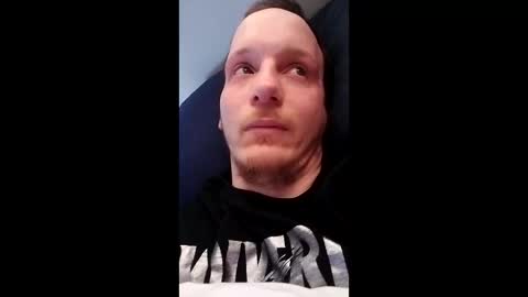 Snapshot of boredlul chatting on February 24, 10:35 am boredlul online show from February 24, 10:35 am