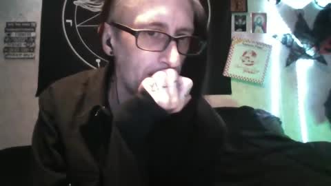 Snapshot of borisprice chatting on December 15, 6:18 am Boris Price online show from December 15, 6:18 am