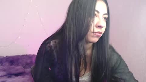 Snapshot of bornontitanbutdiedonearth chatting on May 5, 3:58 am Alicia online show from May 5, 3:58 am