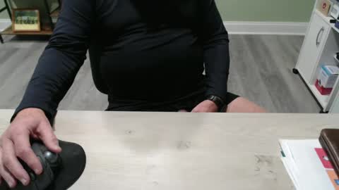 Snapshot of borntobebad2 chatting on February 14, 1:02 am borntobebad2 online show from February 14, 1:02 am