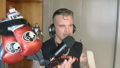 BOSS online show from November 21, 6:06 pm