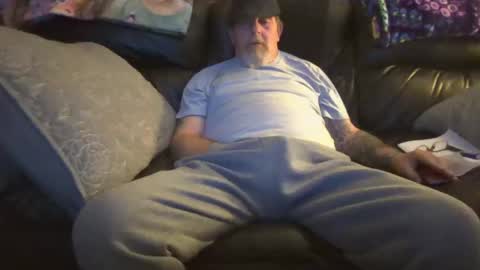 bostonguy1969 online show from March 11, 1:26 am