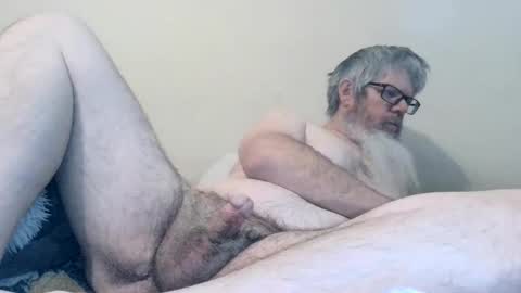 Snapshot of bottombitch44 chatting on December 16, 9:42 pm bottombitch44 online show from December 16, 9:42 pm