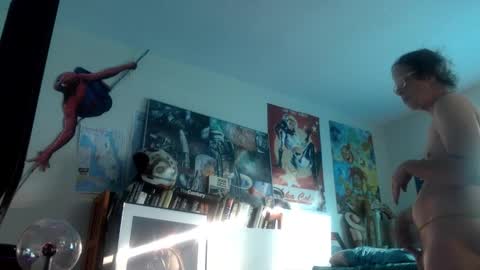 Bottomboo7 online show from November 30, 1:15 pm