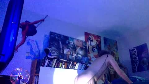 Bottomboo7 online show from April 7, 12:38 pm