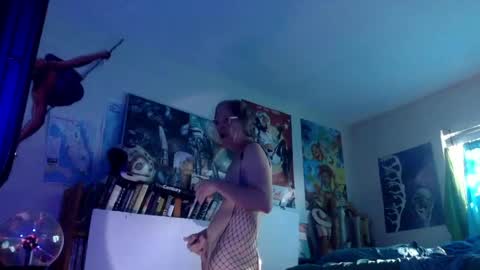 Bottomboo7 online show from April 12, 12:54 pm