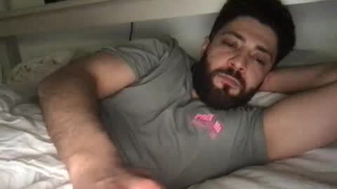 Snapshot of boualem92 chatting on February 28, 5:41 am boualem92 online show from February 28, 5:41 am