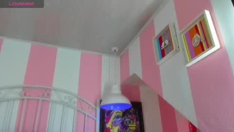 bouncing_bunnyxxx69 online show from March 18, 4:15 am