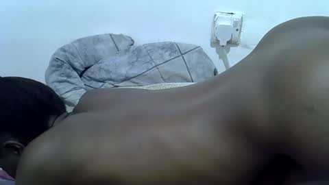 Snapshot of bouncy_vee chatting on March 2, 11:55 pm bouncy_vee online show from March 2, 11:55 pm