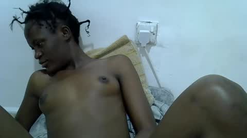 Snapshot of bouncy_vee chatting on March 22, 1:36 pm bouncy_vee online show from March 22, 1:36 pm