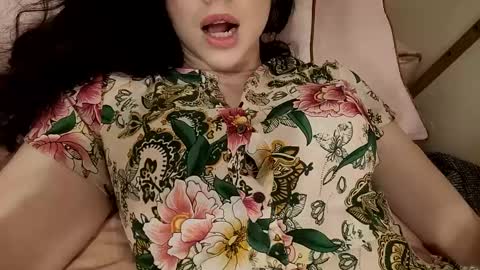 Snapshot of bouncyqueenmajesty chatting on March 4, 11:32 pm Bouncy Queen Majesty online show from March 4, 11:32 pm