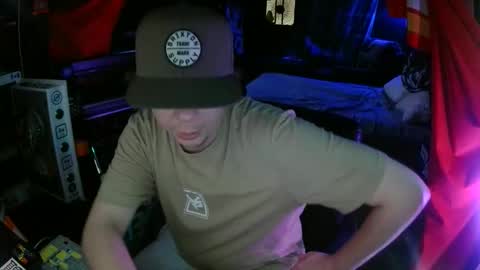 Snapshot of bowerboi1217 chatting on November 29, 12:57 am Bowerboi1217 online show from November 29, 12:57 am