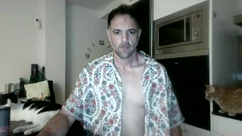 Snapshot of boxing___spf chatting on June 15, 12:02 am boxing___spf online show from June 15, 12:02 am