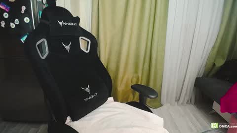 Helen  online show from January 29, 6:39 pm