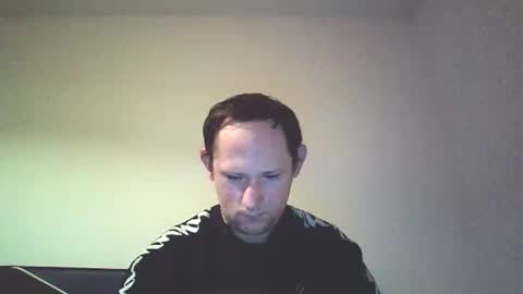 Snapshot of boy655412 chatting on December 2, 7:14 am boy62 online show from December 2, 7:14 am
