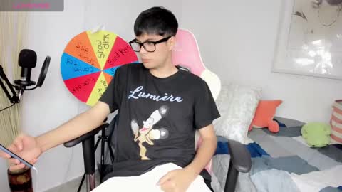 Aaron online show from January 6, 6:20 pm