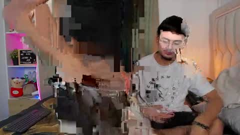 Snapshot of boy_jerry chatting on July 2, 9:48 am boy_jerry online show from July 2, 9:48 am