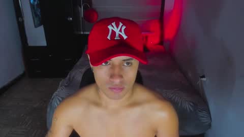 Snapshot of boy_nauthy chatting on January 10, 5:05 am boy_nauthy online show from January 10, 5:05 am